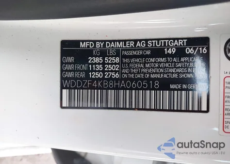 2017 Mercedes-Benz E 300 4Matic z USA, uszkodzony, nr VIN WDDZF4KB8HA060518